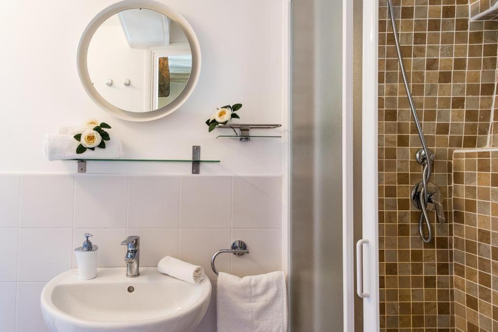 لوكا Lyon Apartment Anfiteatro Square, المظهر الخارجي الصورة